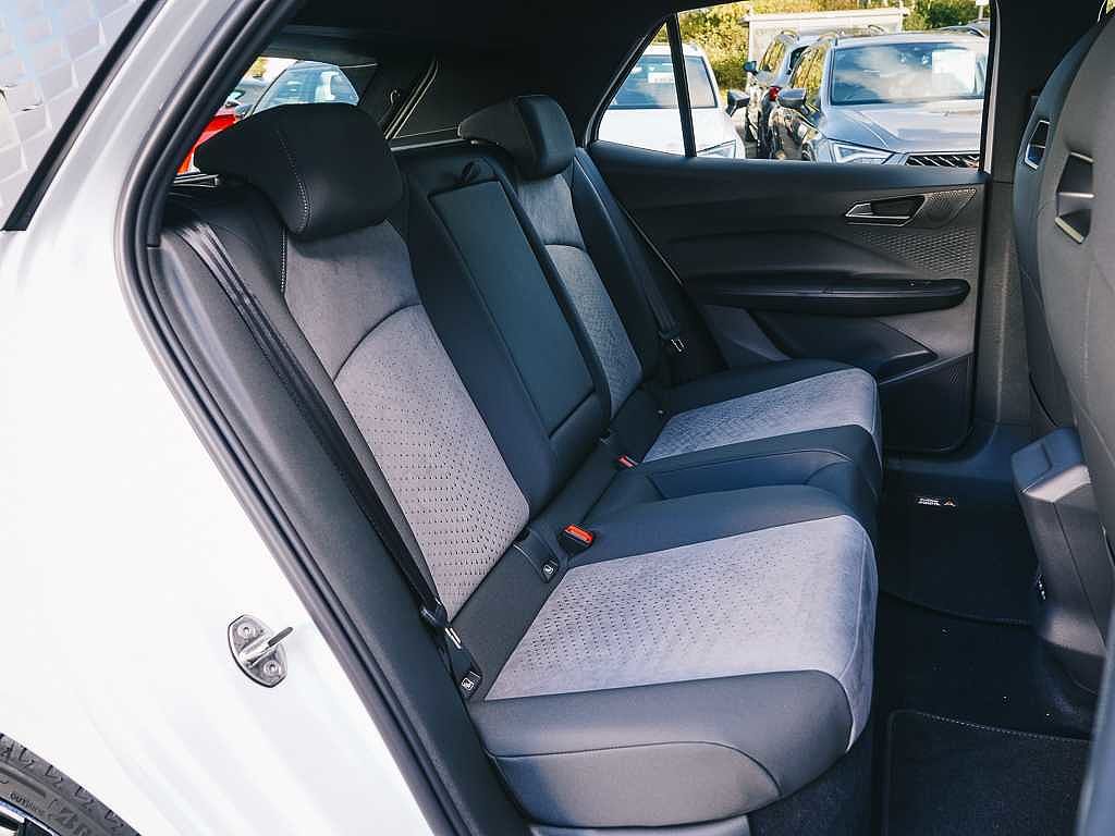 Cupra Born V3 77KWH 230PS E-BOOST Automatic 5Dr Hatch
