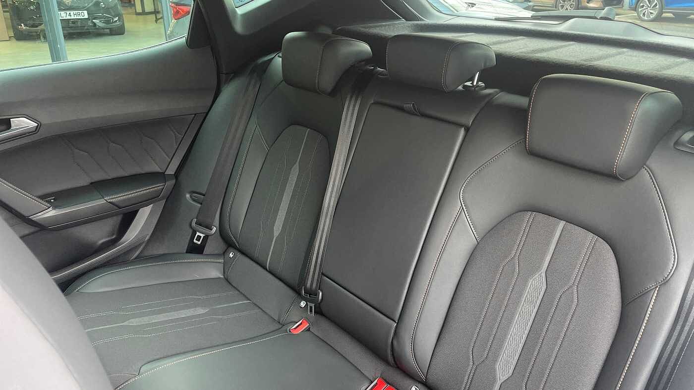Cupra Formentor VZ1 eHybrid AFV 245PS 6 Speed DSG 5Dr