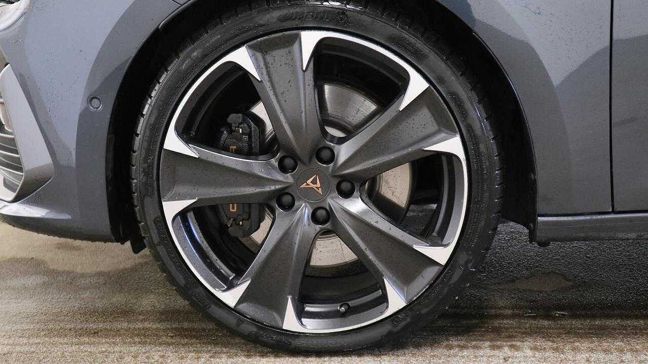 Cupra Leon NF VZ2 1.4 e-HYBRID 245PS AFV 6 Speed DSG