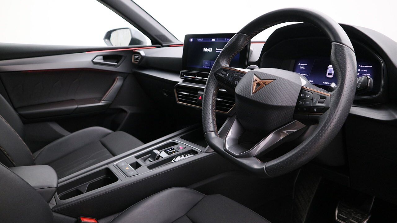 Cupra Leon NF VZ2 1.4 e-HYBRID 245PS AFV 6 Speed DSG