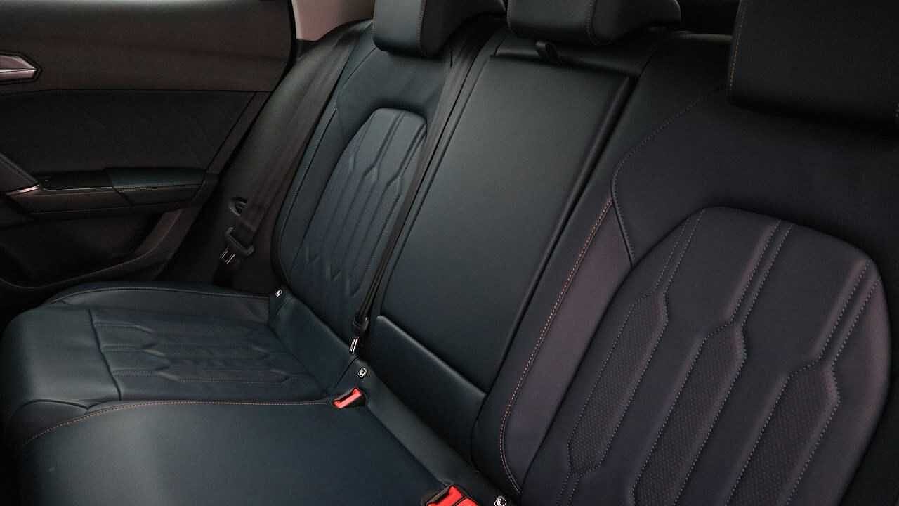 Cupra Formentor V2 eHybrid AFV 204PS 6 Speed DSG 5Dr SUV