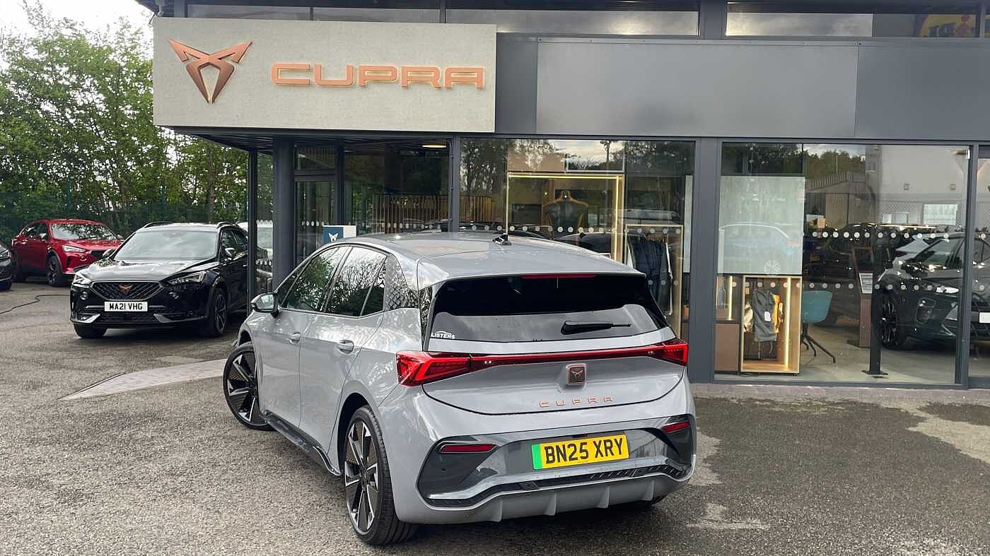 Cupra Born V3 e-Boost Auto (230ps)
