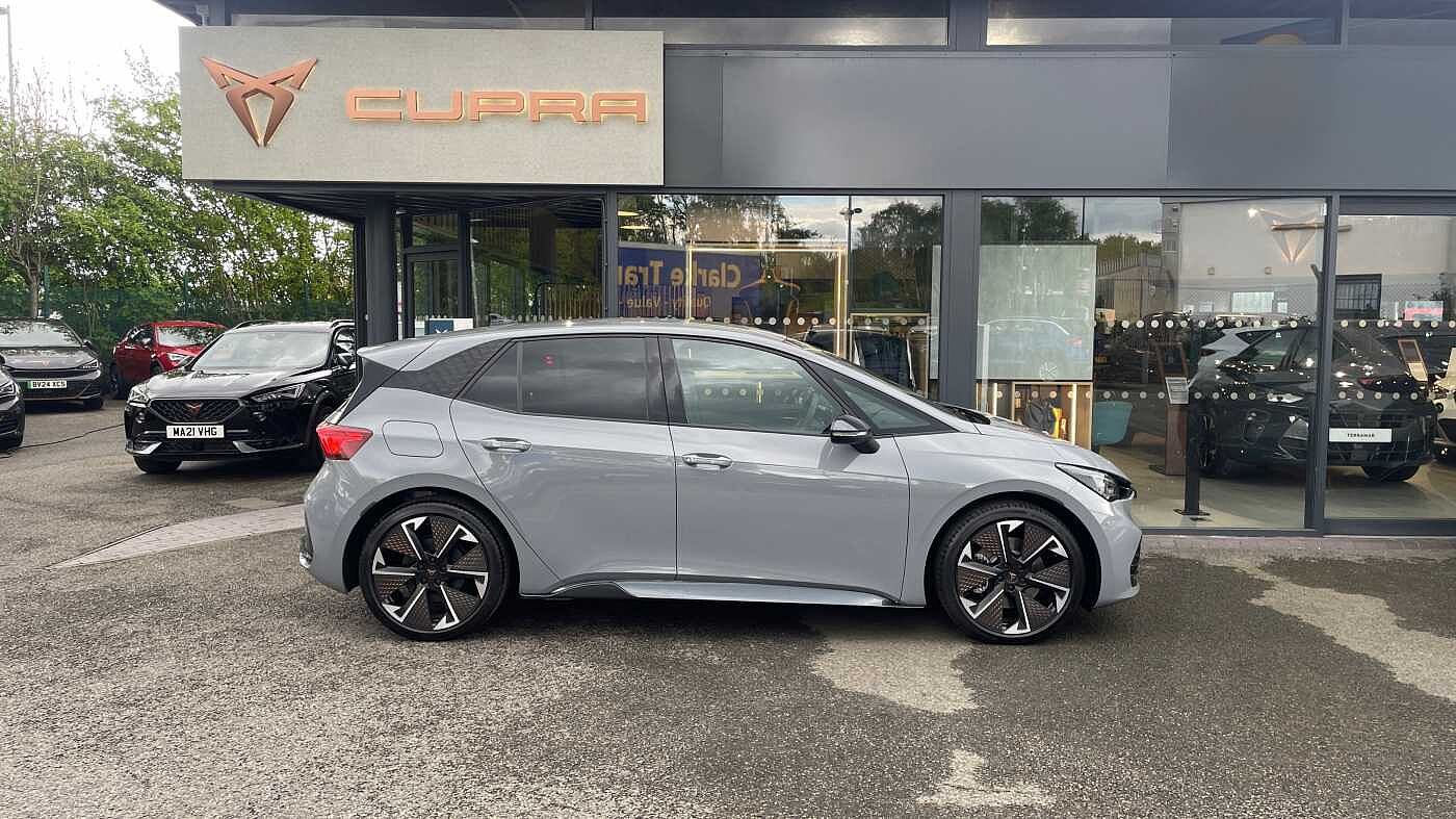Cupra Born V3 e-Boost Auto (230ps)