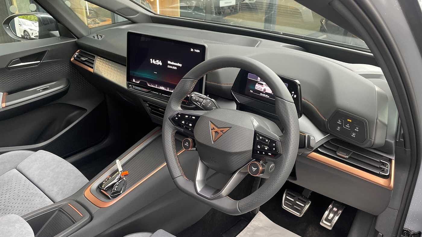 Cupra Born V3 e-Boost Auto (230ps)