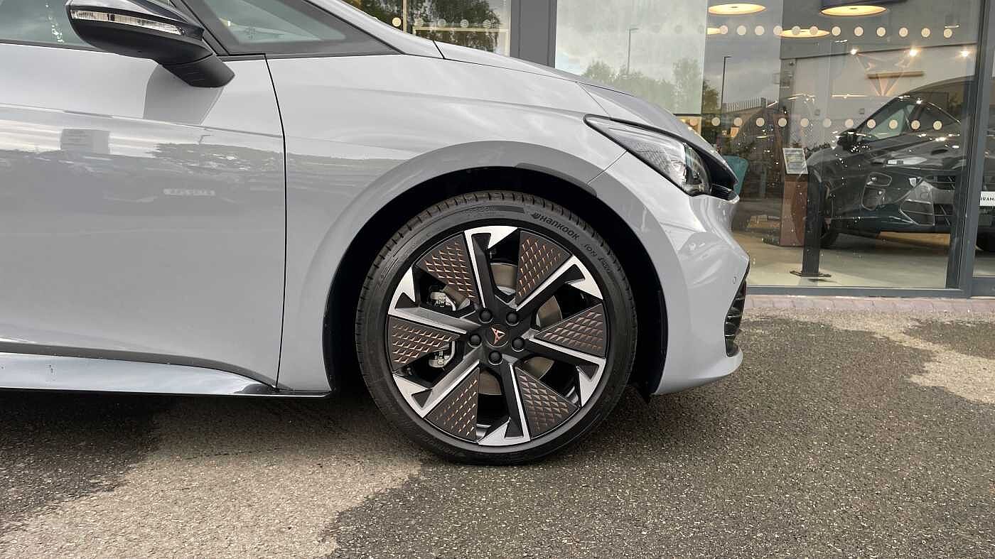 Cupra Born V3 e-Boost Auto (230ps)